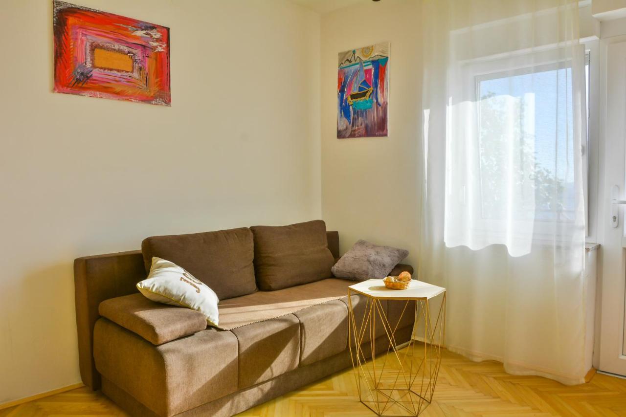 Apartmani Krijesnica Senj  Eksteriør bilde
